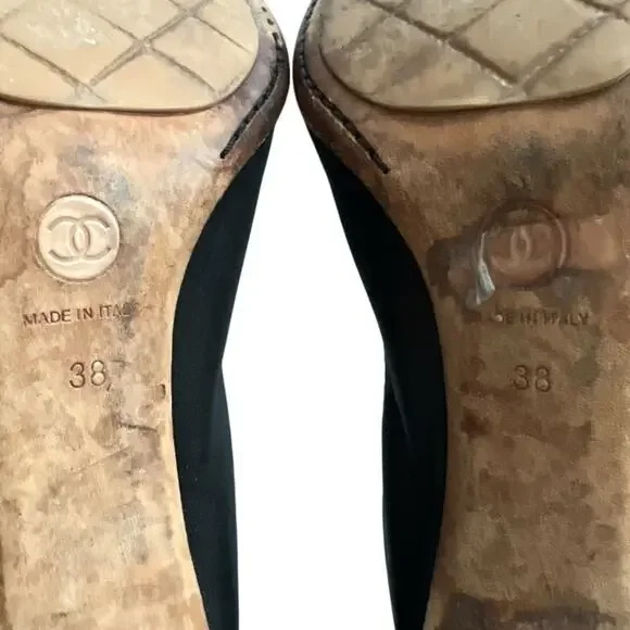 Chanel Black Interlocking CC Logo Leather Pumps, IT38/US8 - Picture 8 of 8